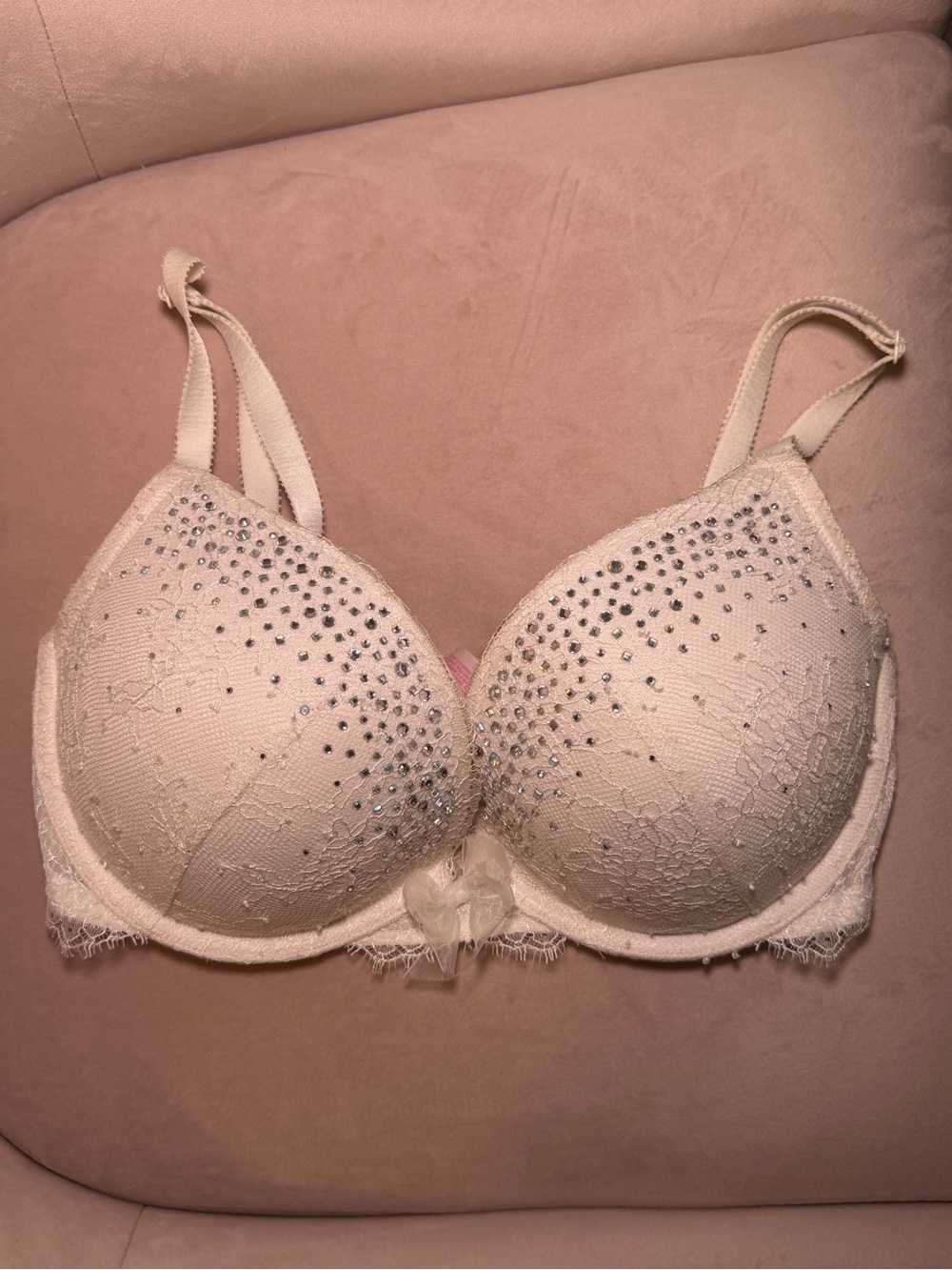 Victoria’s Secret Dream Angels Push-Up Bra with Rhinestones 32DD